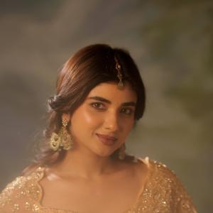 Pragya Nagra Looks Elegant In Golden Ethnic Style
