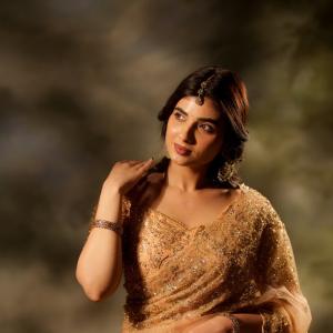 Pragya Nagra Looks Elegant In Golden Ethnic Style
