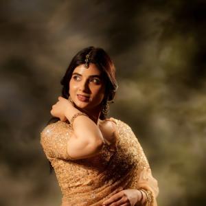 Pragya Nagra Looks Elegant In Golden Ethnic Style