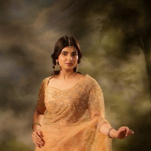 Pragya Nagra Looks Elegant In Golden Ethnic Style