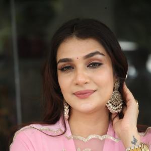 Actress Hasini Sudeer Elegant Traditional Look