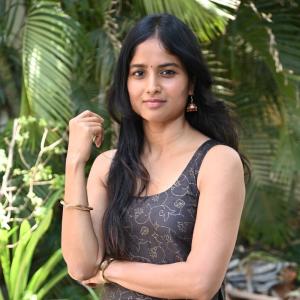 Shalini Impresses With Natural Beauty In Black Outfit