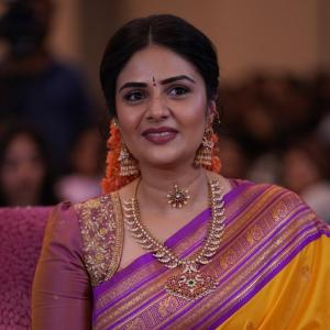 Sreemukhi Stuns In Traditional Saree Look At Event