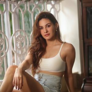 Actress Amyra Dastur Impresses With Elegant New Look