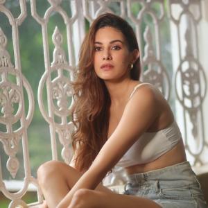 Actress Amyra Dastur Impresses With Elegant New Look