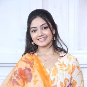 Actress Divyani Mondal Looks Elegant In Traditional Outfit