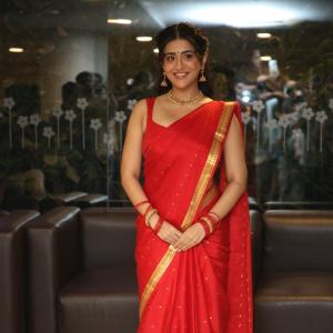Raashi Singh Looks Radiant in Red Saree and Gold Jewellery