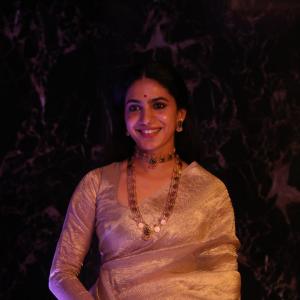 Deepa Thomas Makes a Stylish Red Carpet Appearance