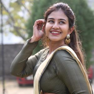 Graceful Actress Yashna Muthuluri in Classic Indian Attire