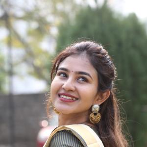 Graceful Actress Yashna Muthuluri in Classic Indian Attire