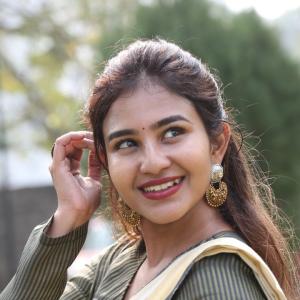 Graceful Actress Yashna Muthuluri in Classic Indian Attire