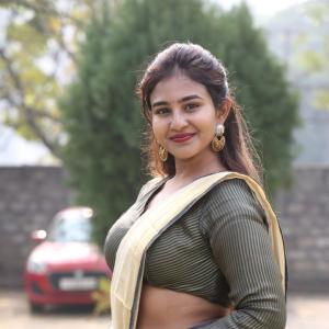 Graceful Actress Yashna Muthuluri in Classic Indian Attire