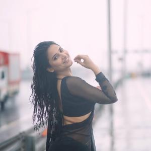 Prisha Singh’s Black Saree Look Blends Grace and Style