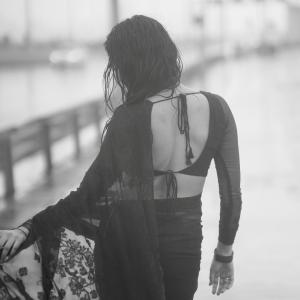 Prisha Singh’s Black Saree Look Blends Grace and Style