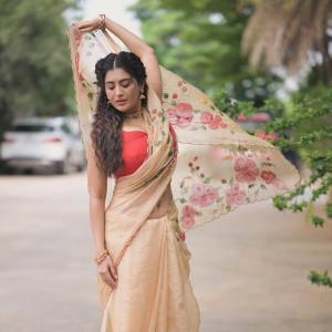 Rashi Singh Charms in a Beautiful Floral Saree