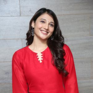 Rithika Nayak Flaunts a Graceful Red Ethnic Look