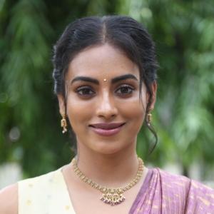 Kamakshi Bhaskarla in a Graceful Purple Ethnic Look