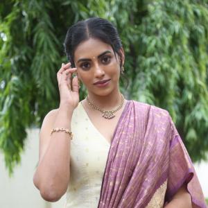 Kamakshi Bhaskarla in a Graceful Purple Ethnic Look