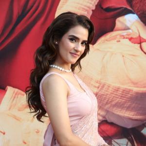 Kavya Thappar Looks Graceful in a Pastel Pink Saree