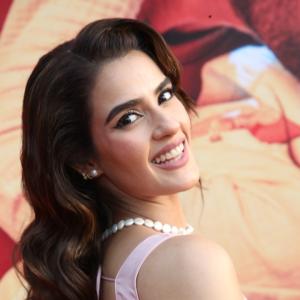 Kavya Thappar Looks Graceful in a Pastel Pink Saree