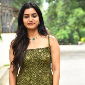 Tanmai Kushi Looks Radiant in Traditional Green Attire