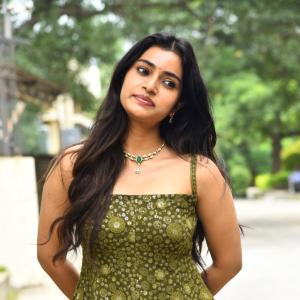 Tanmai Kushi Looks Radiant in Traditional Green Attire