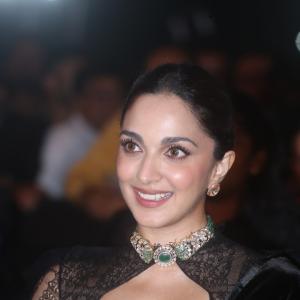 Kiara Advani’s Black Saree Look Steals the Spotlight