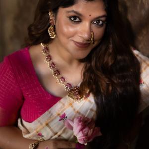 Aparna Balamurali Shines in an Elegant Ivory Saree
