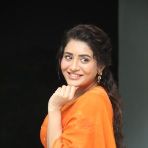 Rashi Singh Embraces Timeless Style in a Vibrant Saree