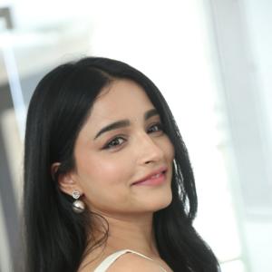 Visaka Dhiman Shines in an Elegant White Saree