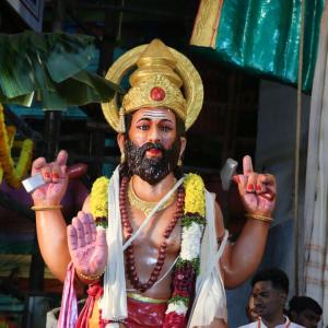 Khairatabad’s 69-Foot Ganesh Idol Welcomes Devotees