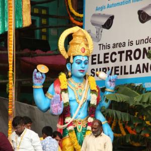 Khairatabad’s 69-Foot Ganesh Idol Welcomes Devotees