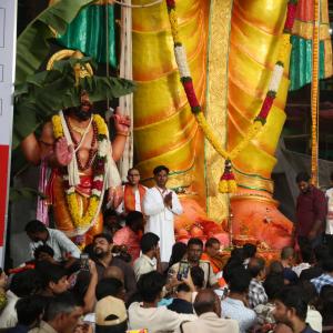 Khairatabad’s 69-Foot Ganesh Idol Welcomes Devotees