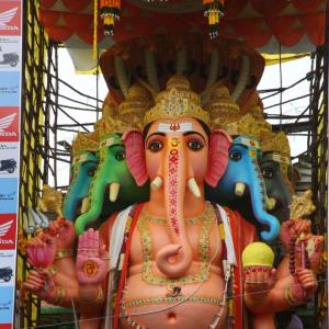 Khairatabad’s 69-Foot Ganesh Idol Welcomes Devotees