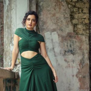Ashika Ranganath’s Graceful Emerald Look Wins Attention