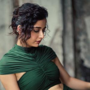 Ashika Ranganath’s Graceful Emerald Look Wins Attention