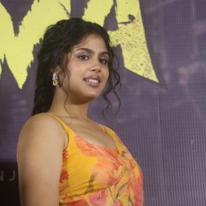 Faria Abdullah Looks Radiant in a Colourful Floral Saree