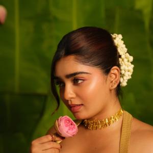Gouri G Kishan Captivates in South Indian Festive Style