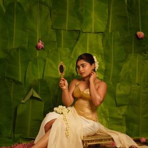 Gouri G Kishan Captivates in South Indian Festive Style