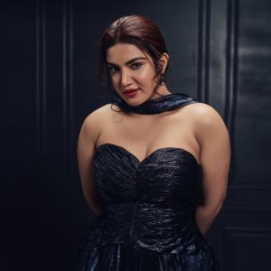 Honey Rose Flaunts a Sophisticated Glam Look
