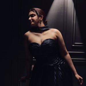 Honey Rose Flaunts a Sophisticated Glam Look