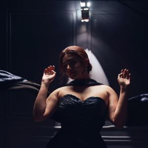 Honey Rose Flaunts a Sophisticated Glam Look