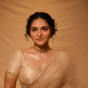 Kayadu Lohar Exudes Grace in Classic Ethnic Look
