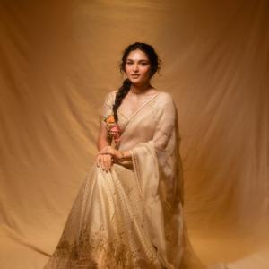 Kayadu Lohar Exudes Grace in Classic Ethnic Look