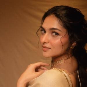 Kayadu Lohar Exudes Grace in Classic Ethnic Look