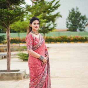 Sneha’s Traditional Look Blends Grace and Glamour
