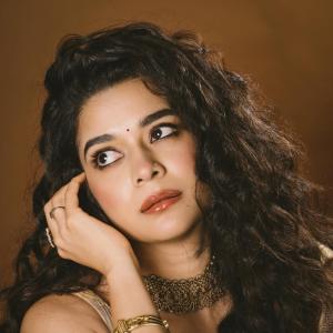 Mithila Palkar’s Striking Saree Portrait