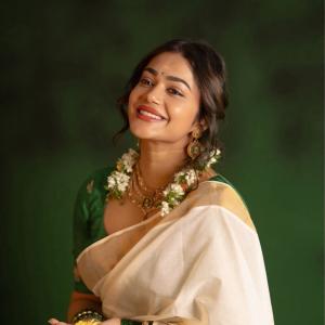 Payal Radhakrishna Pairs an Ivory Saree With Green