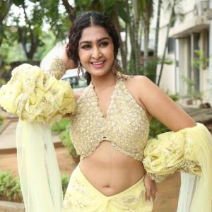 Farnaz Shetty Shines in an Elegant Embellished Look