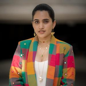 Anchor Sravanthi Chokkarapu’s Modern Indo-Western Style